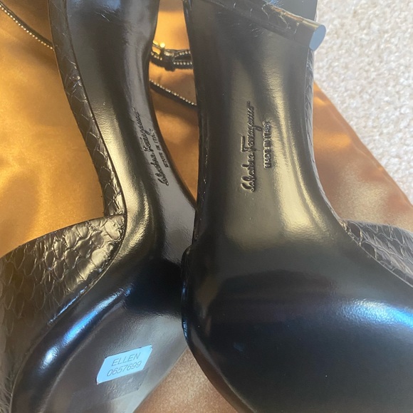 Ferragamo Ellen shoe size 7b NWT - Picture 13 of 15